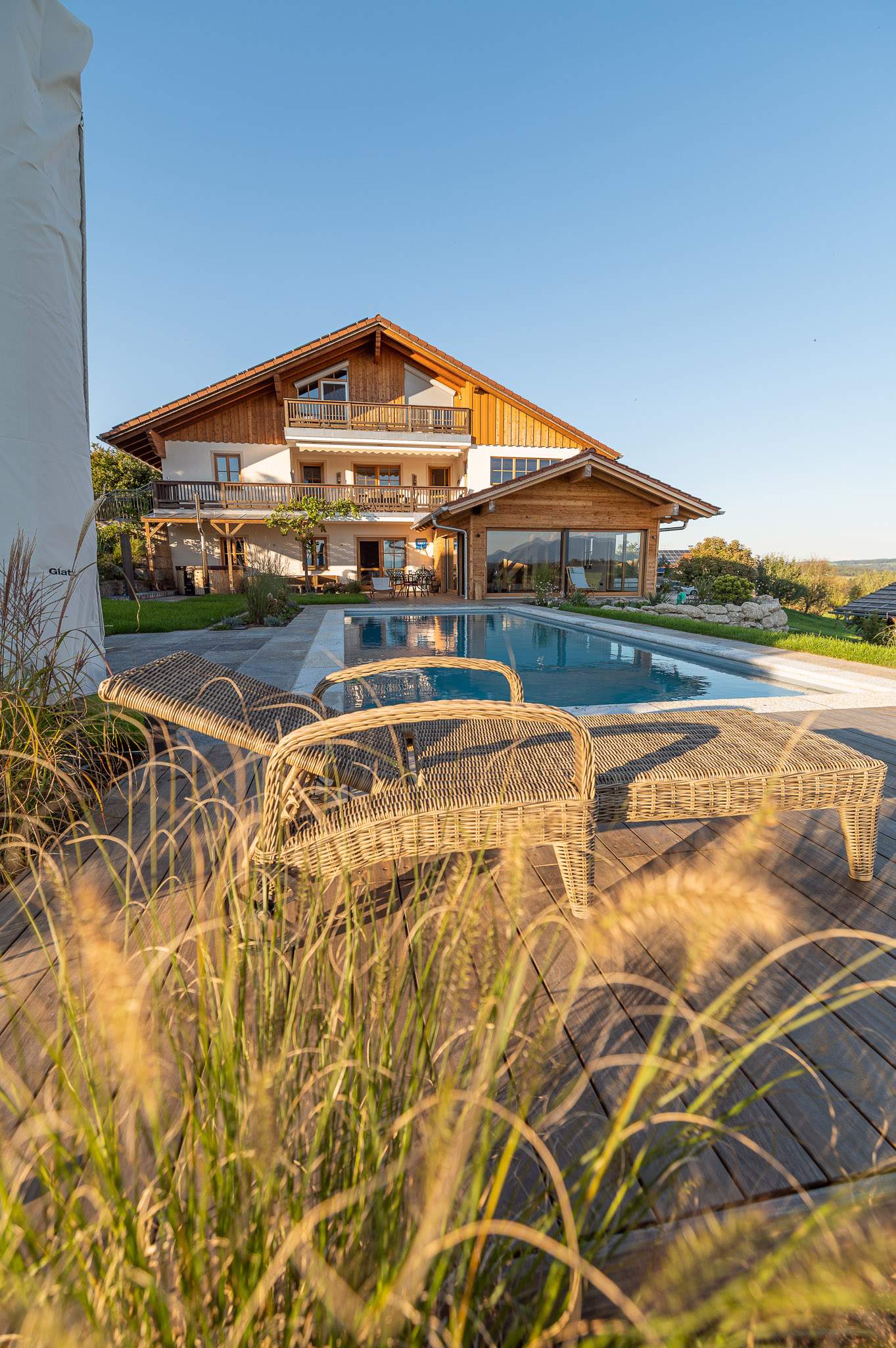 Haus mit Bio-Pool Haus mit Naturpool